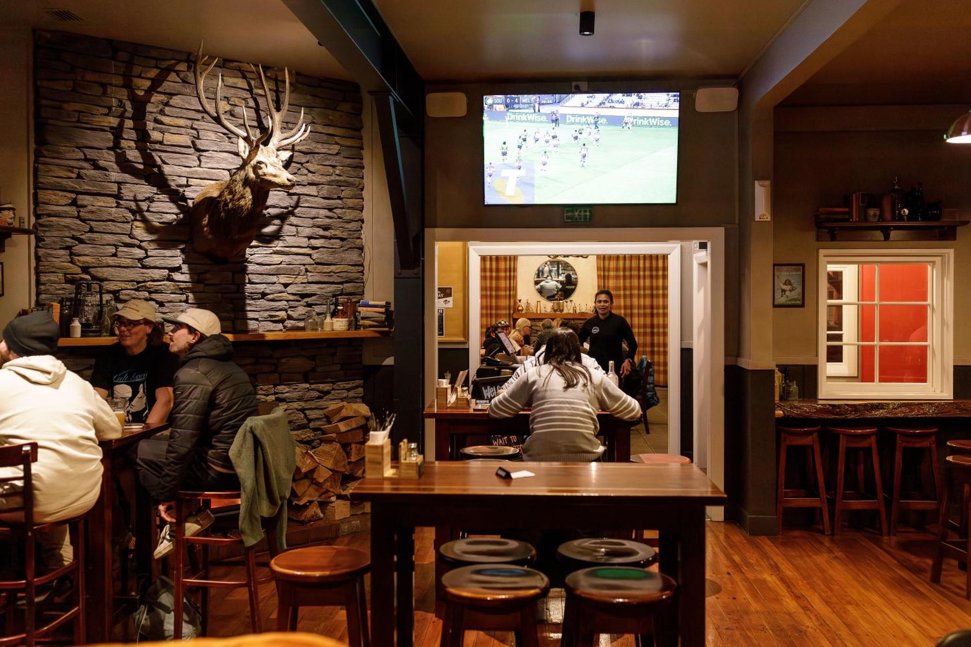 The Brown Pub Hotel Methven Exterior photo