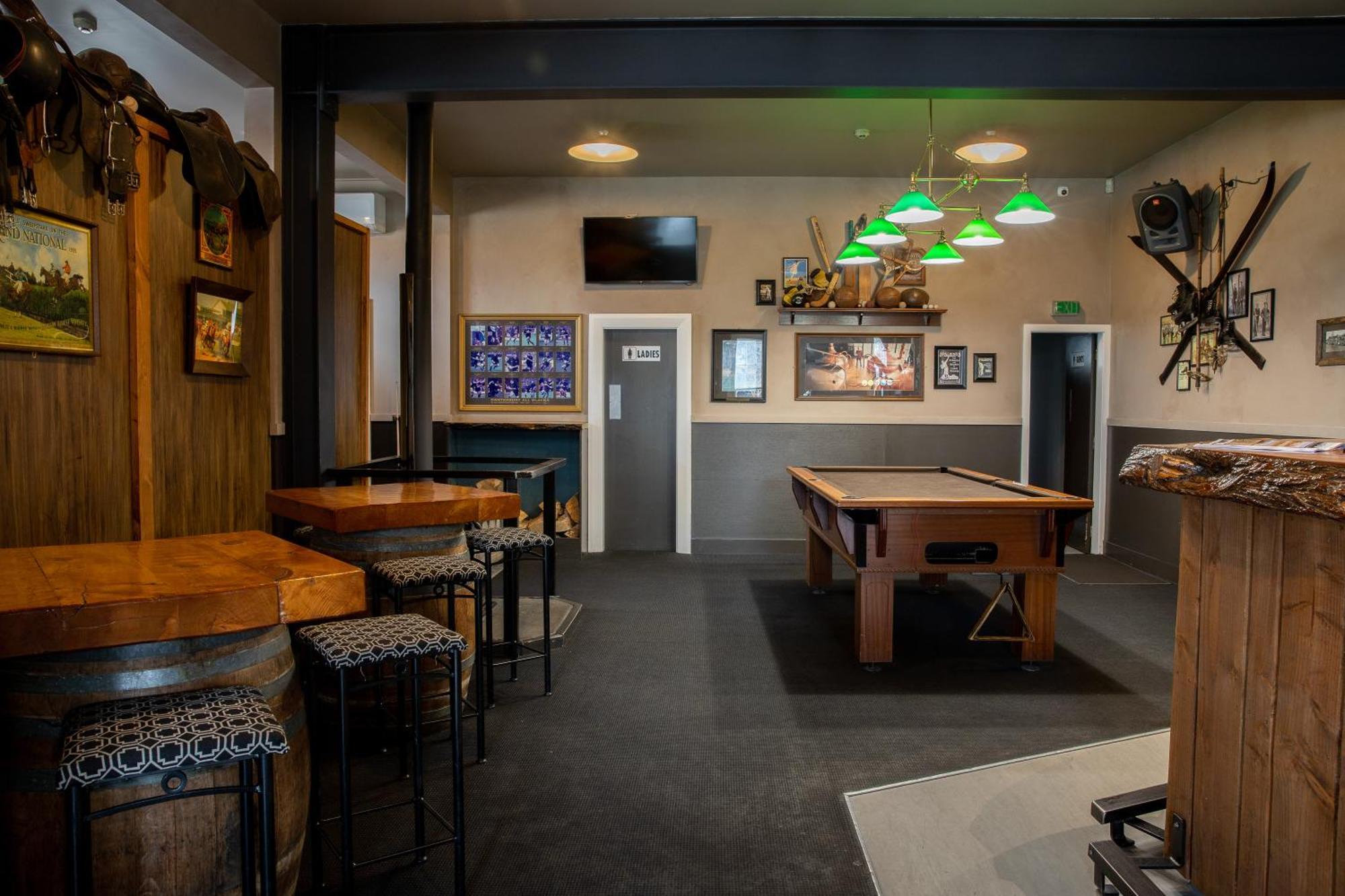 The Brown Pub Hotel Methven Exterior photo