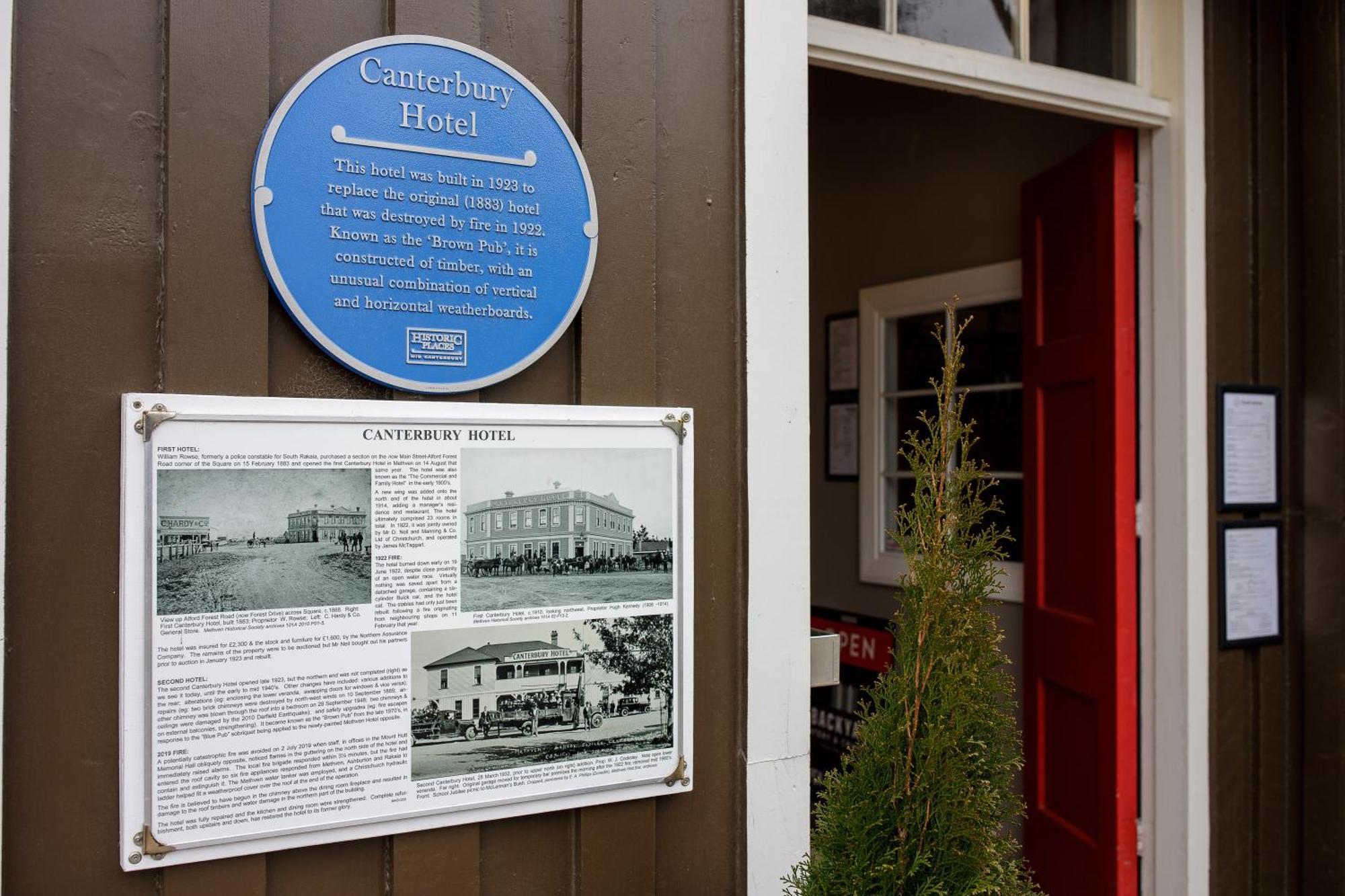 The Brown Pub Hotel Methven Exterior photo