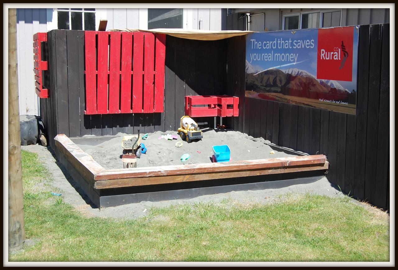 The Brown Pub Hotel Methven Exterior photo