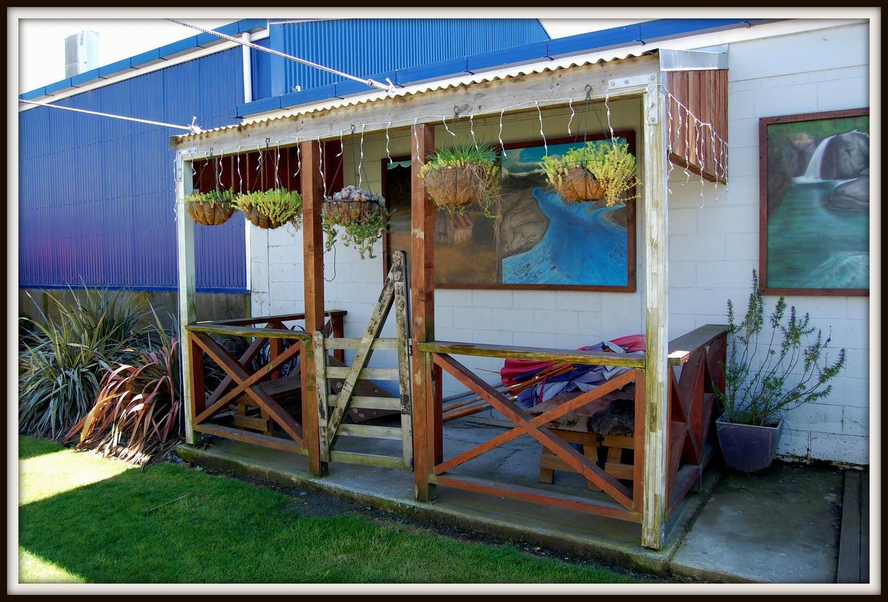 The Brown Pub Hotel Methven Exterior photo